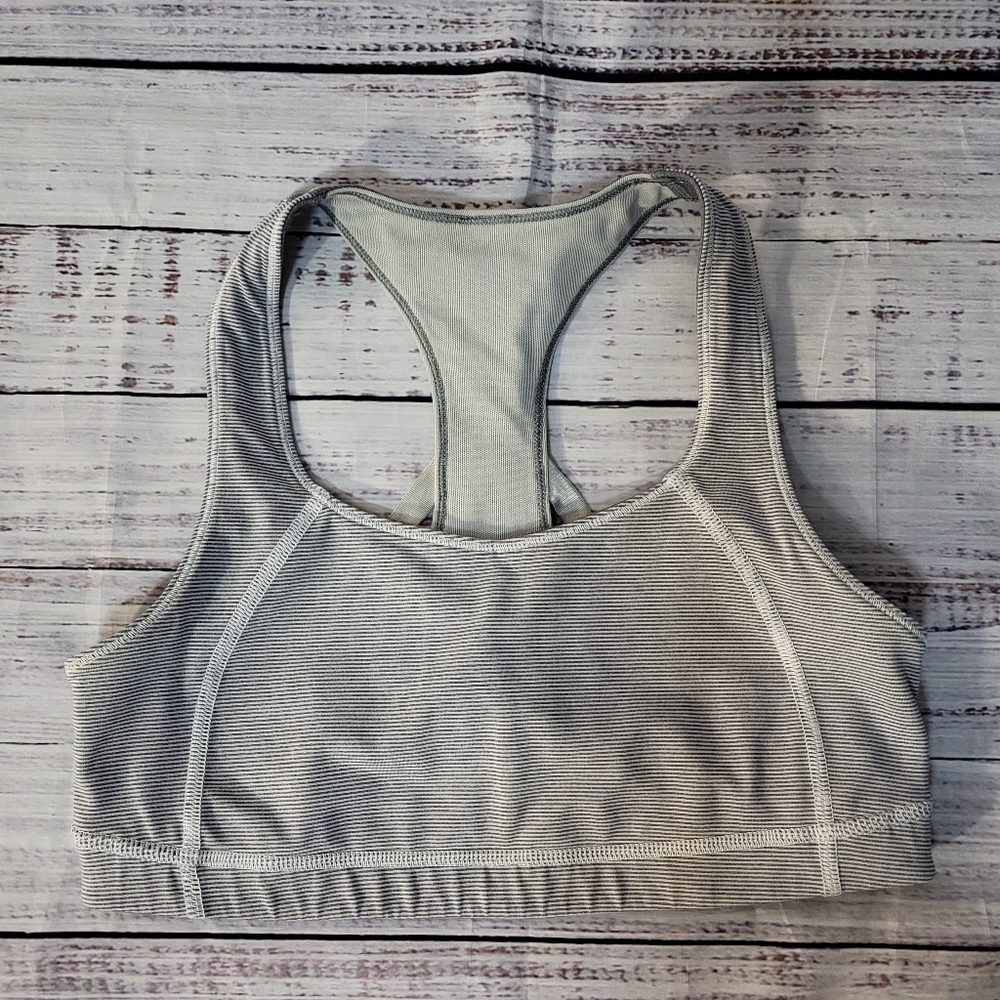 Lululemon S/4 reversible Gray Sports Bra